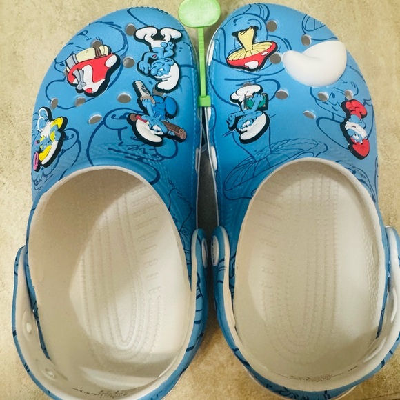 Crocs The Smurfs Kids' Classic Clog - Picture 6 of 11